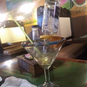 Meet your Posher, Antonia